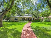 BEAUTIFULLY RENOVATED MODERN FARMHOUSE CHIC HOME WITH STUNNING FEATURES