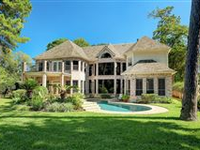 IMPECCABLY MAINTAINED HOME