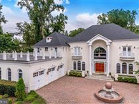 EATON MANOR - A BREATHTAKING RESIDENCE