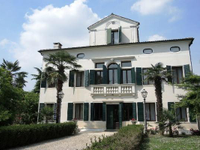 CHARMING VILLA WITH PARK AND POOL