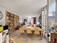 A PLEASANT APARTMENT IN PERFECT CONDITION IN A BEAUTIFUL PERIOD BUILDING