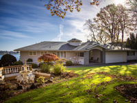 PRISTINE OCEANFRONT LOT MINUTES FROM DOWNTOWN VICTORIA