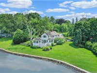 PERFECT WATERFRONT RETREAT