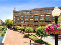 TWO-LEVEL CONDO IN THE HEART OF GEORGETOWN