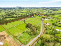 CLASSIC EQUESTRIAN EQUIPPED CHARACTER HOME
