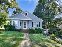 CHARMING THREE-BEDROOM BUNGALOW