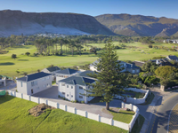 IMMACULATE HOME WITH IDEAL GUEST HOUSE