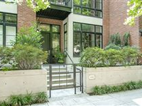 MODERN TOWNHOME WITH TIMELESS DESIGN FEATURES