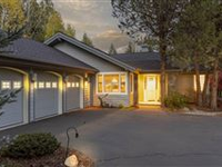 BEAUTIFUL HOME IN PRIVATED GATED GOLF COMMUNITY