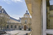 A COZY APARTMENT IN A BEAUTIFUL HISTORIC BUILDING