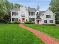 CAPTIVATING COLONIAL IN LOVELY AND PEACEFUL MENDHAM BOROUGH NEIGHBORHOOD