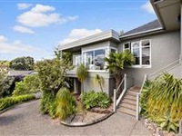 ATTRACTIVE MISSION BAY HOME IS SUPERBLY SPACIOUS AND LIGHT
