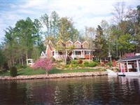 CHARMING NANTUCKET LAKE HOME ON A BEAUTIFUL POINT LOT