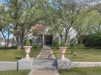 GORGEOUS RIVERCREST ESTATE