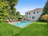 WONDERFUL TRADITIONAL RIGHT IN THE HEART OF SOUTHAMPTON VILLAGE