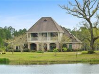 FABULOUS FAMILY HOME ON THE WOLF RIVER