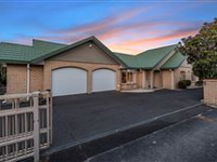 BEAUTIFULLY PRESENTED PROPERTY