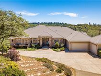 ONE-OF-A-KIND VINEYARD ESTATE