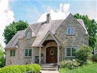 QUINTESSENTIAL MT LEBANON CHARM