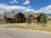 VICTORY RANCH HOME WITH STUNNING STYLE