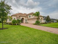 OUTSTANDING CUSTOM POOL HOME