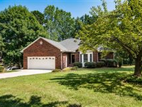 BEAUTIFUL WATERFRONT RANCH IN SMALL AND SECLUDED DENVER COMMUNITY