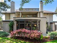 STATELY PRAIRIE-STYLE HOME