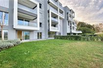 BRIGHT MODERN RESIDENCE