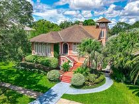 STUNNING MEDITERRANEAN VILLA IN PRIME UPTOWN LOCATION