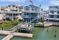RARE SOUTHEND BAYFRONT SINGLE FAMILY OPPORTUNITY