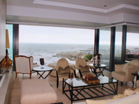 UNSURPASSED OCEAN AND MOUNTAIN VIEWS