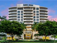 ONE-OF-A-KIND SAVOY ON PALM RETREAT