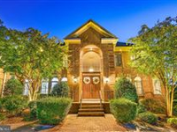 GRAND POTOMAC HOME OFFERS LUXURIOUS FAMILY LIFESTYLE