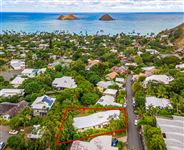 LANIKAI HILLSIDE HOME WITH MOKULUA ISLAND AND OCEAN VIEWS