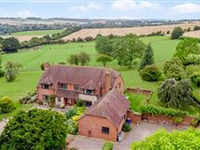 STYLISH MODERN COUNTRY HOUSE ON GENEROUS GROUNDS