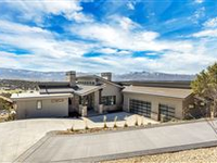 EXECUTIVE HOME IN THE GOLF-TENNIS COMMUNITY OF RED LEDGES