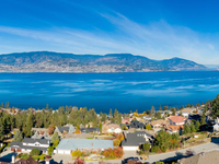 BEAUTIFUL CUSTOM RANCHER IN KELOWNA