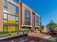 STUNNING PENTHOUSE IN CENTRAL SEVENOAKS WITH VERY LARGE ROOF TERRACE