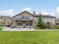 THIS SUBSTANTIAL HOME OFFERS STYLISH ACCOMMODATION WITH CONTEMPORARY FITTINGS