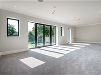 A HIGHLY IMPRESSIVE DETACHED SIX-BEDROOM PROPERTY
