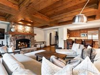 WELL-LOCATED PENTHOUSE AT THE EXCLUSIVE RITZ-CARLTON
