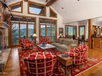 LOVELY HOME LOW ON THE MOUNTAIN