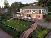 MODERN AMENITIES WITH EXQUISITE ORIGINAL DETAILS