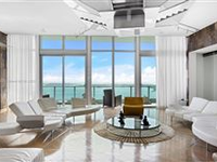 WATERFRONT PENTHOUSE IN FULL-SERVICE BUILDING