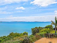 BREATHTAKING WATERFRONT SETTING