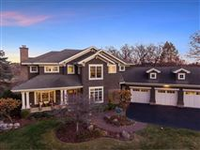 NEWER CONSTRUCTION IN EDINA’S HIGHLANDS