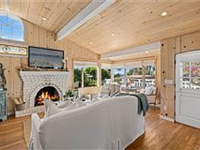 CLASSIC SINGLE-LEVEL SOUTH LAGUNA HOME