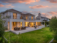 CLASSIC EXQUISITE HOME STYLED TO PERFECTION