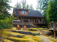 PARADISE IN BOWEN ISLAND