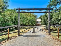 BEAUTIFUL AND SECLUDED ESTATE WITH PRIVATE LAKESHORE ACCESS